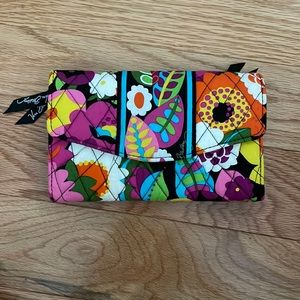 Vera Bradley compact purse